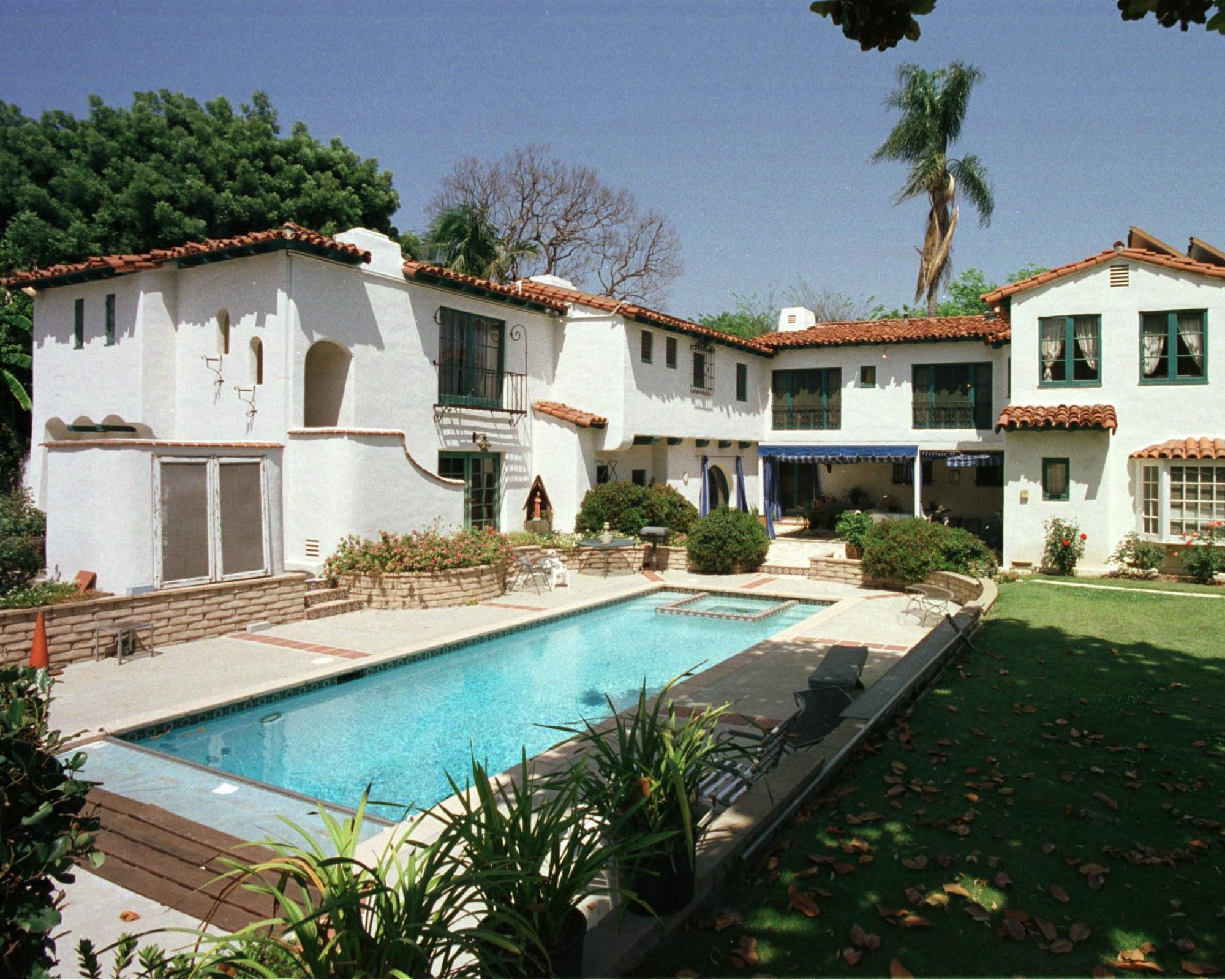 madonna's pool in 2000