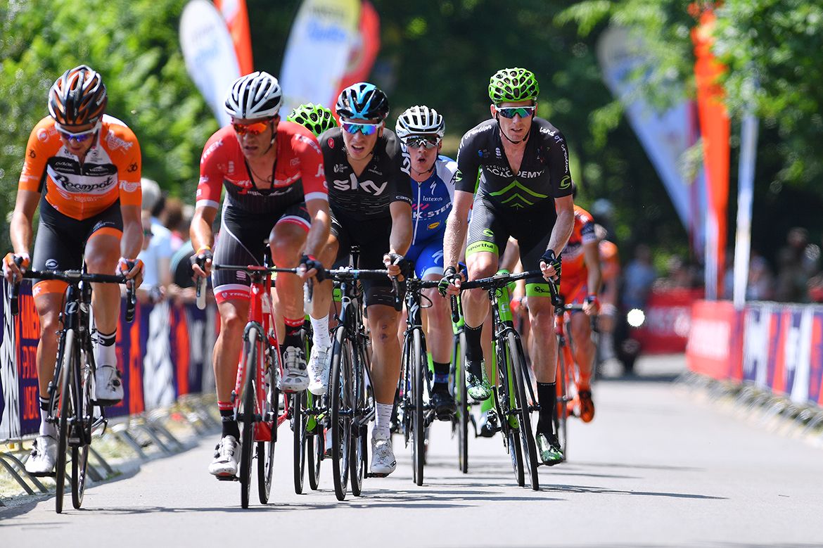 The peloton split early in the race