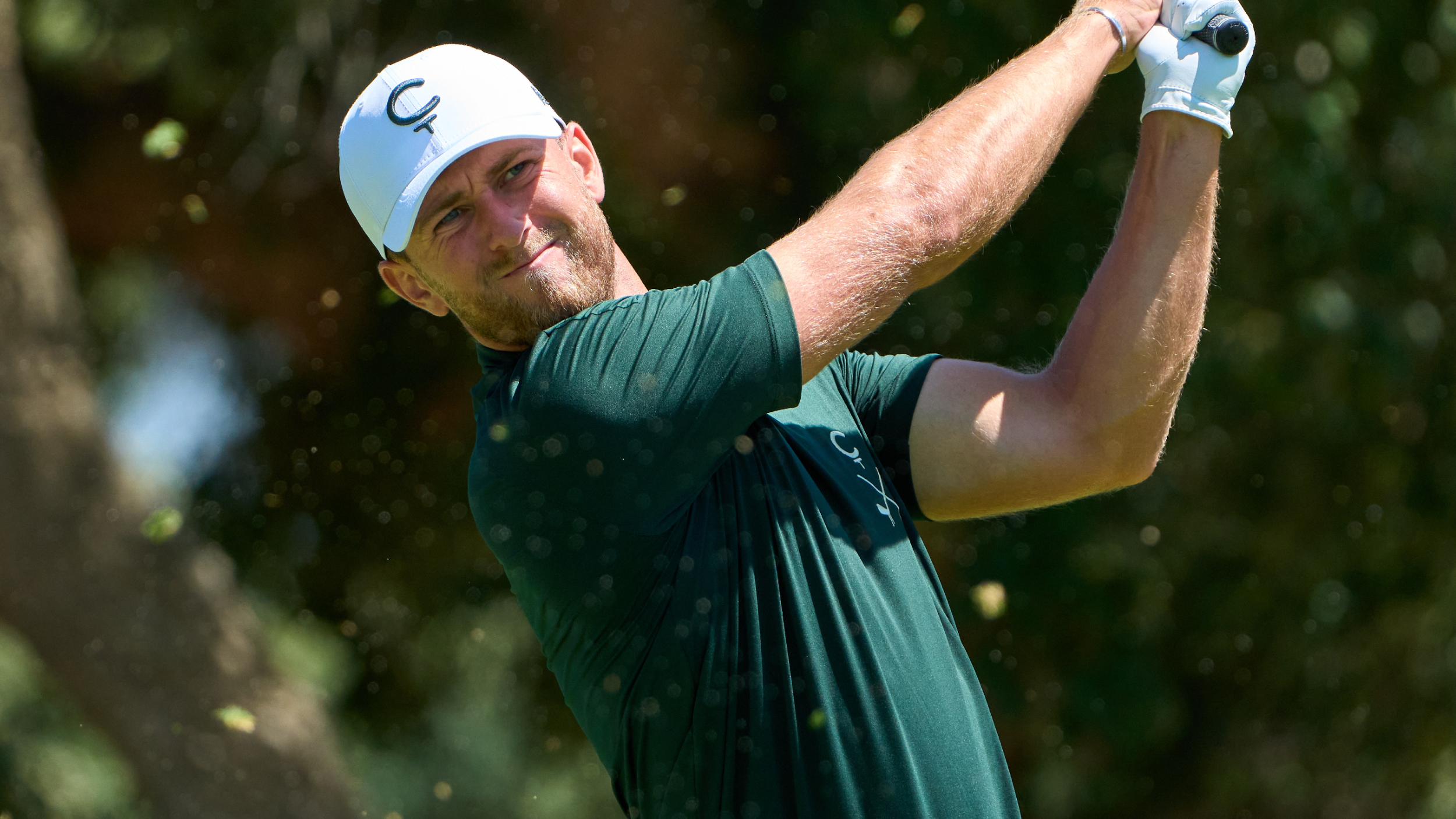 Frederik Kjettrup hitting a drive