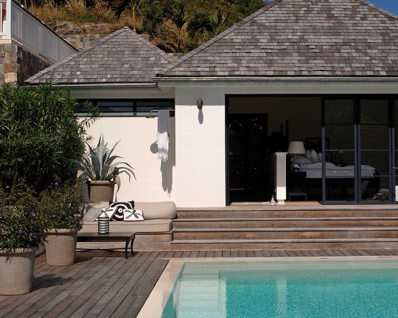 Pool deck ideas: 11 looks for surrounding a swimming pool | Gardeningetc