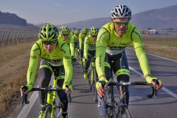 Mario Cipollini with the MCipollini-Giambenini-Gauss team.