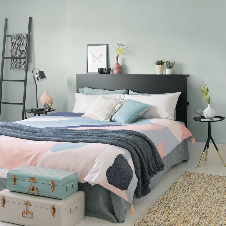 DIY headboard ideas to create a stunning backdrop for beds on a budget