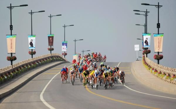 Action during stage three at the Tour of Taihu.