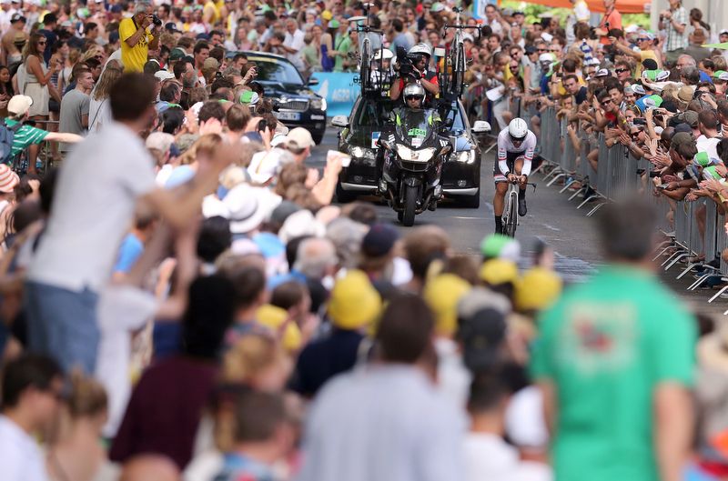 Lots of support for Fabian Cancellara (Trek)