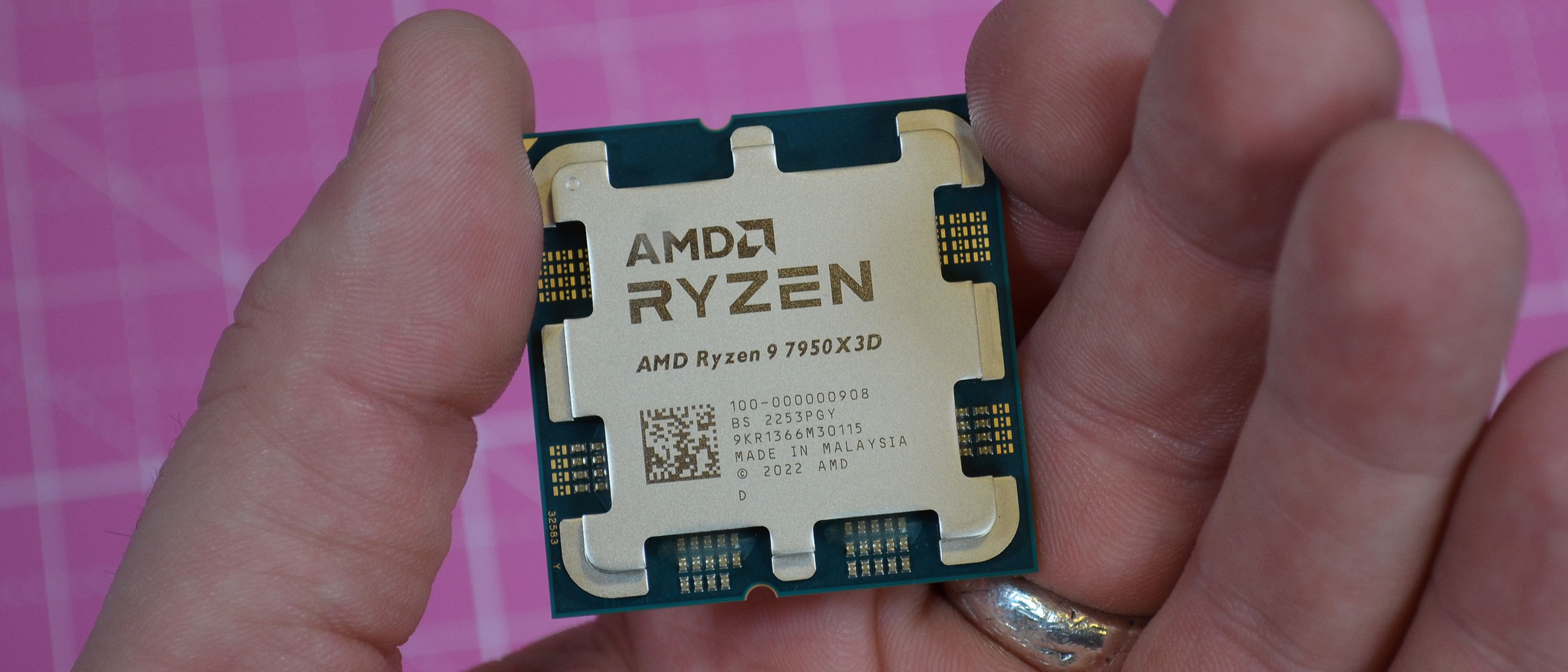 AMD Ryzen 9 7950X3D spotted on Geekbench with similar single-core  performance to 7950X 