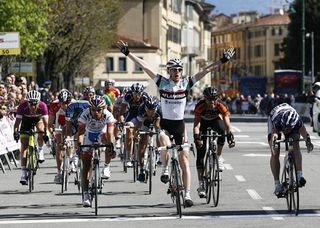 Stage 5 - Riccò races to second stage win