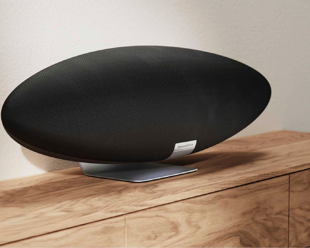 Bowers & Wilkins Zeppelin Review | Livingetc