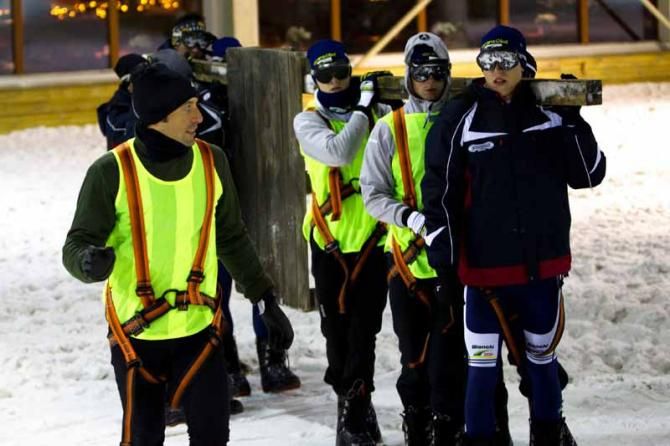 Vacansoleil's "yellow team" does some heavy toting