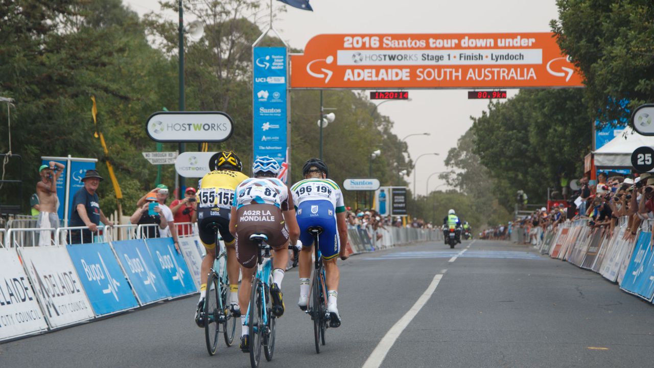 The break working together as they go through for another lap