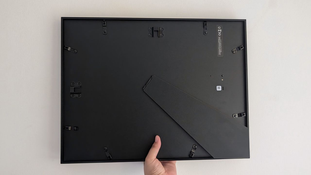 SwitchBot AI Art Frame