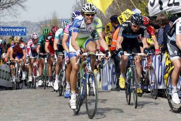 Daniel Oss (Liquigas-Doimo) and Edvald Boasson Hagen (Team Sky) in action
