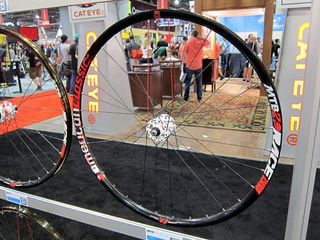 American Classic unveiled new tubeless-compatible MTB Race wheels at this year's Interbike show in both 26
