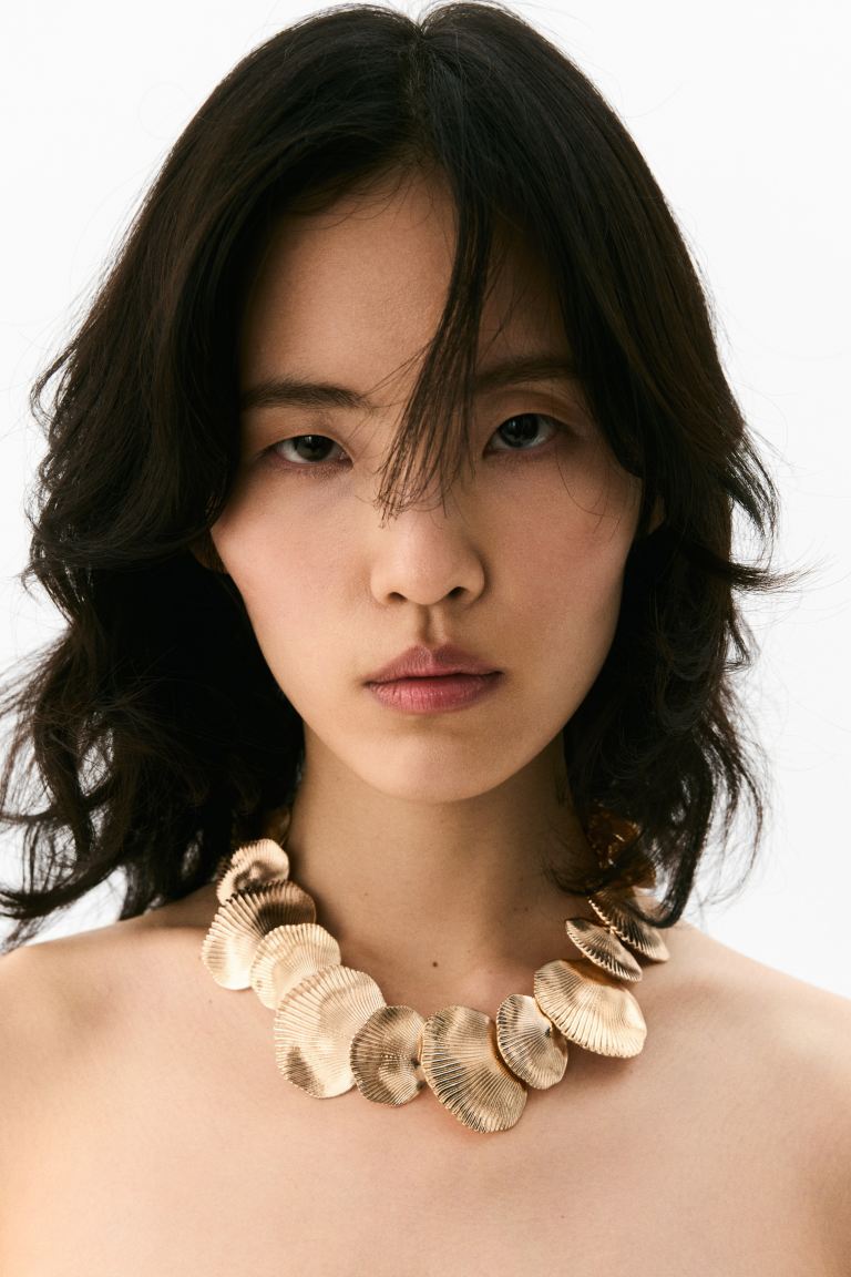 Seashell-Detail Necklace