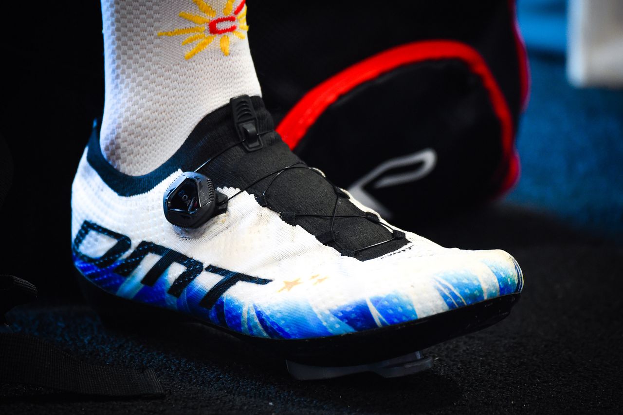 Special Euro champ shoes for Viviani