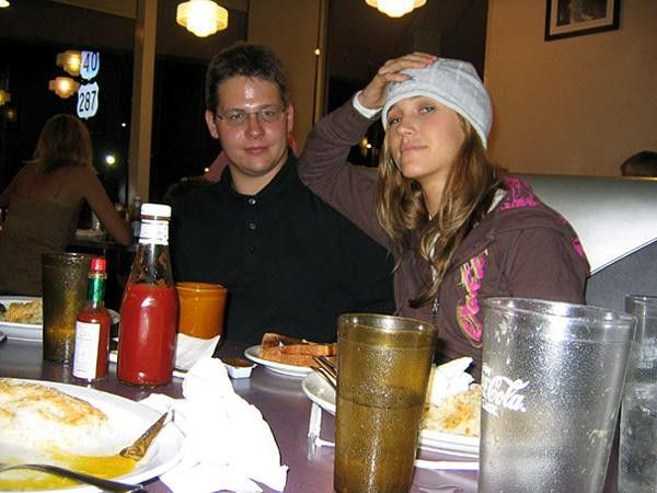 Niki and Piet from SRM Germany try out a US diner
