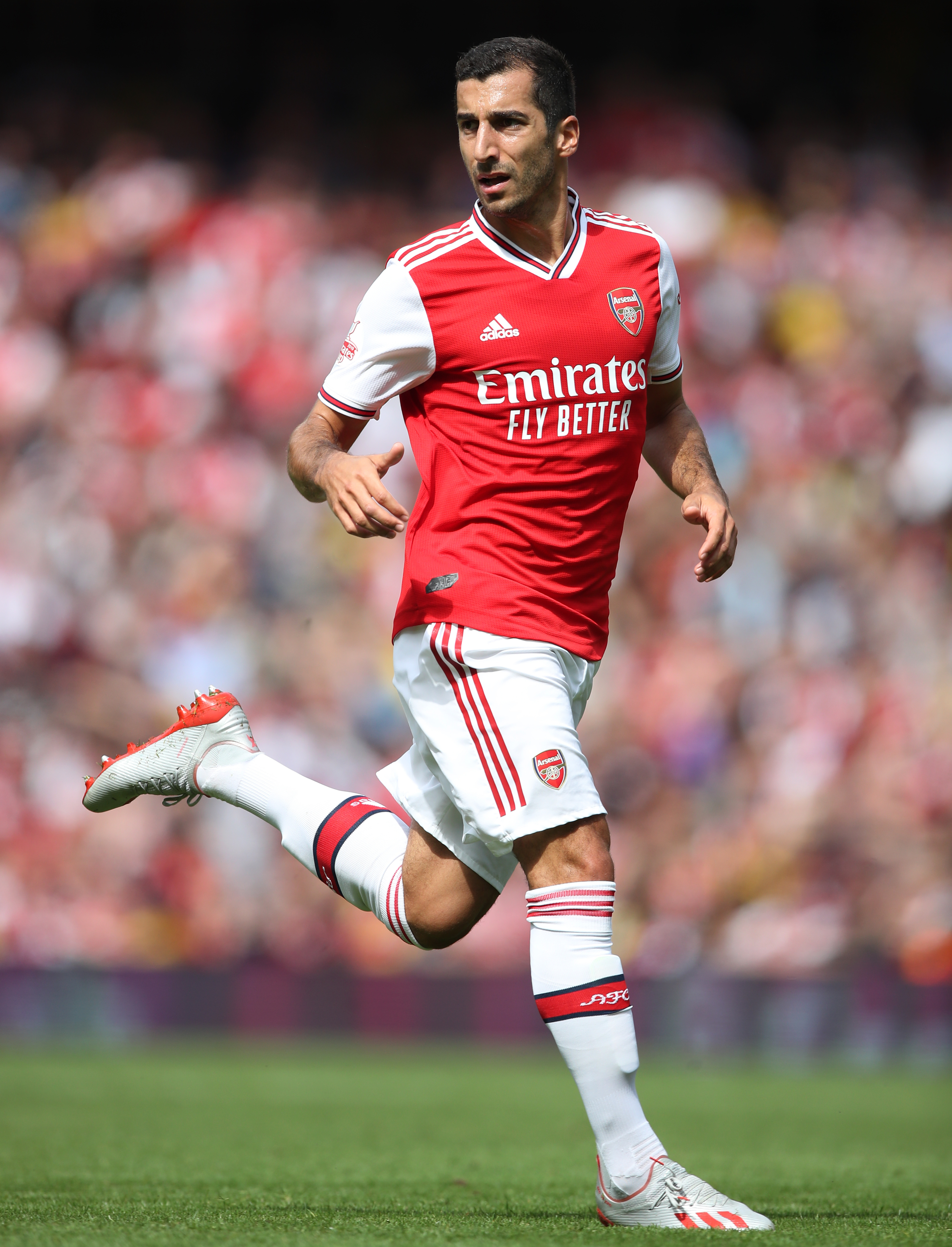 Henrikh Mkhitaryan Officially Joins Arsenal