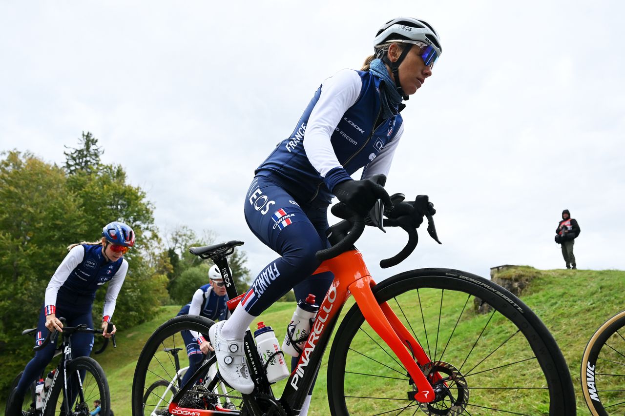 Pauline Ferrand-Prévot rides for France in Zurich World Championship