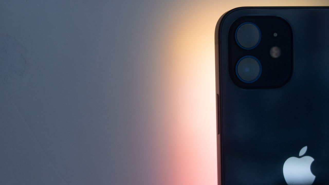 Apple iPhone 12
