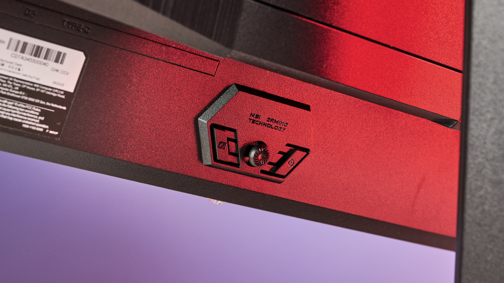An MSI MAG 272QP QD-OLED X50 gaming monitor