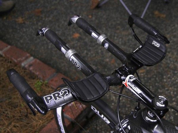 Team Type 1 is sponsored by Shimano and PRO so Wilson uses the flat version of PRO's integrated Missile aero bar.
