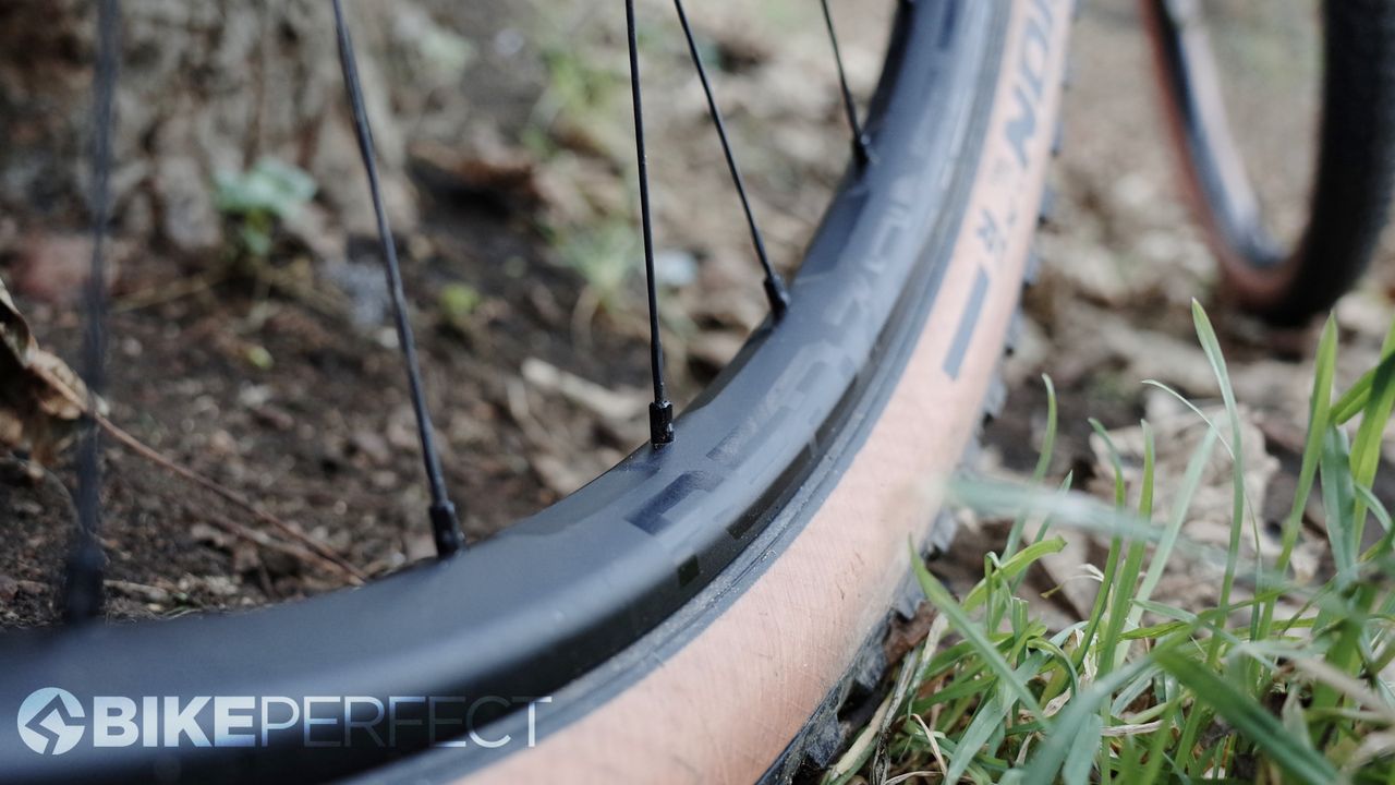 Fulcrum Red Zone 3 wheelset rim profile