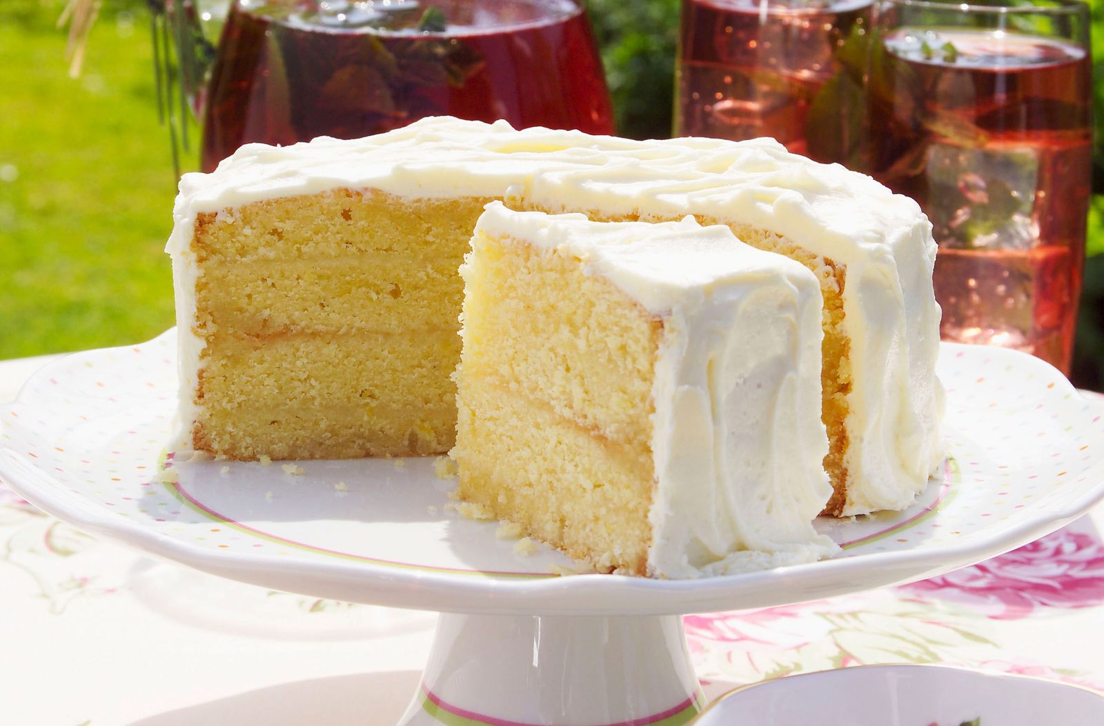 Lemon Sponge Cake Baking Recipes Goodtoknow 0261