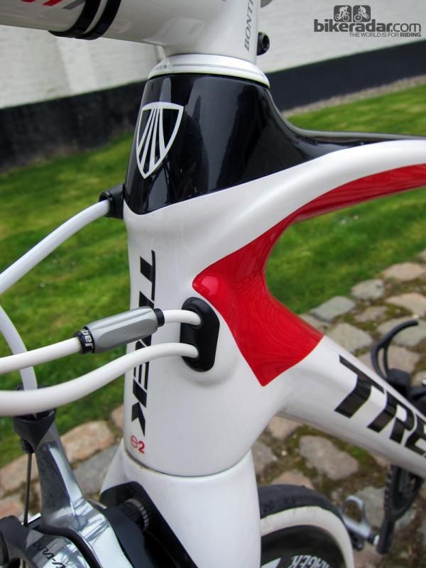 The internal cable routing has been revised on the Domane relative to that of the Madone