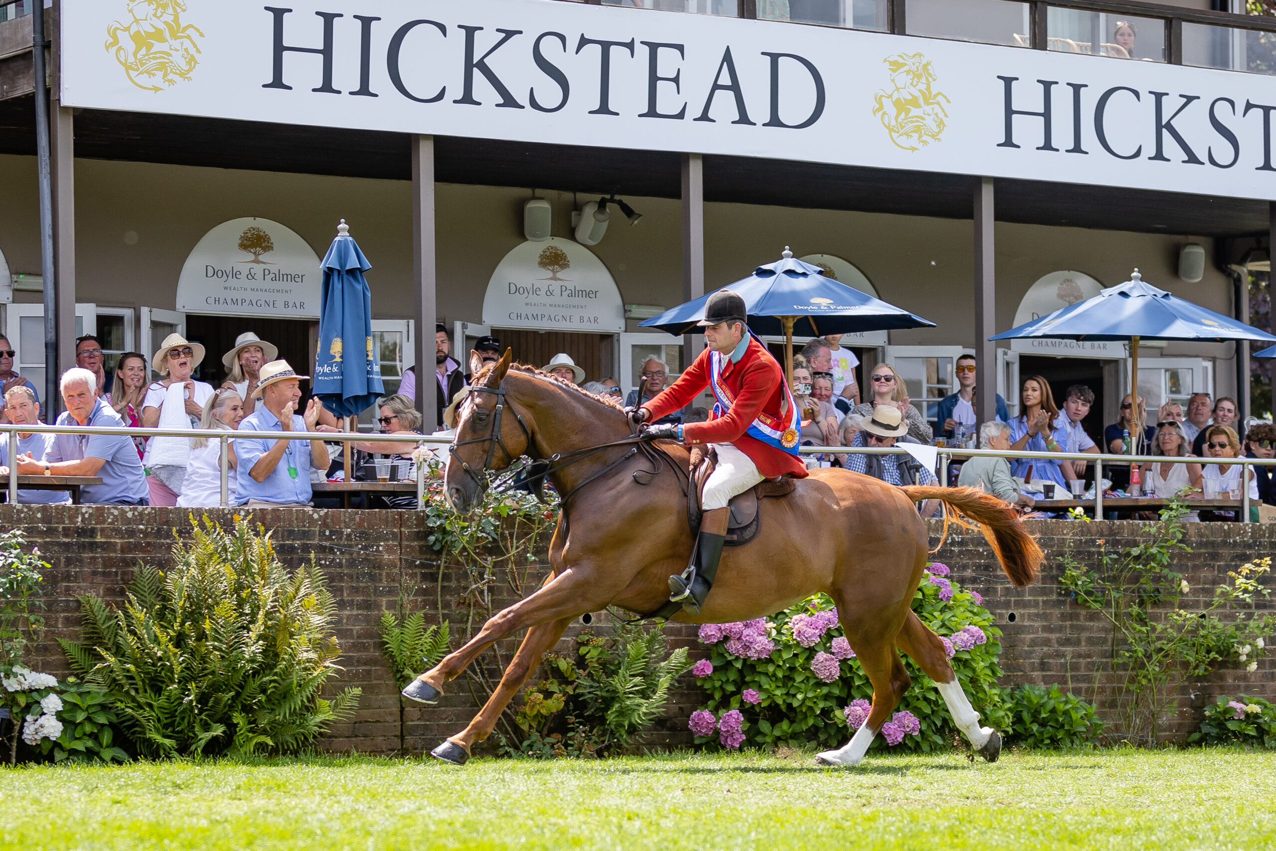 Eventual supremes Craig Kiddier and Mulberry Lane took several turns around the arena at speed, and gave some of the most cracking gallops at the 2025 Royal International