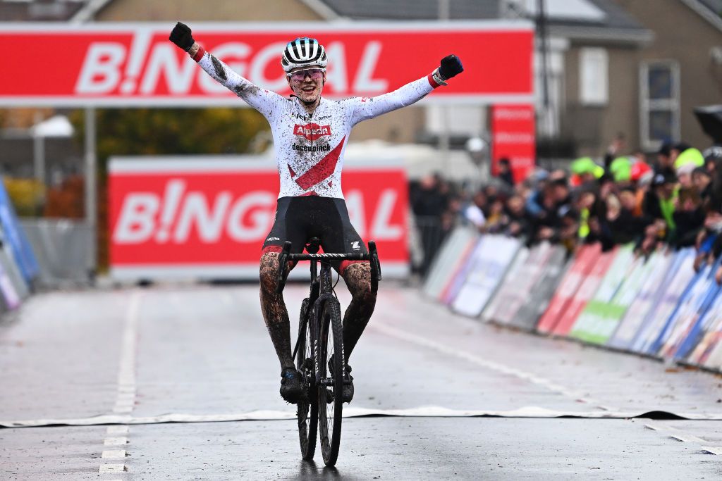 Puck Pieterse wins the Hulst World Cup