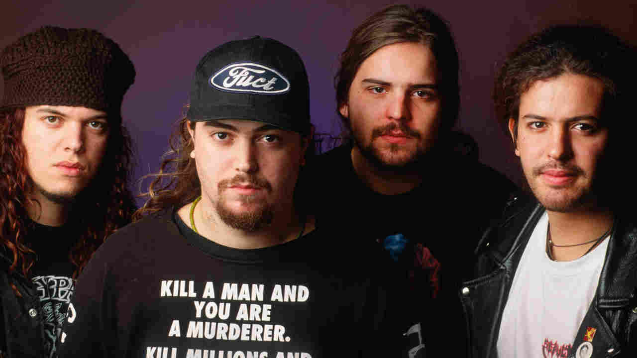 Sepultura posing for a photograph in 1993