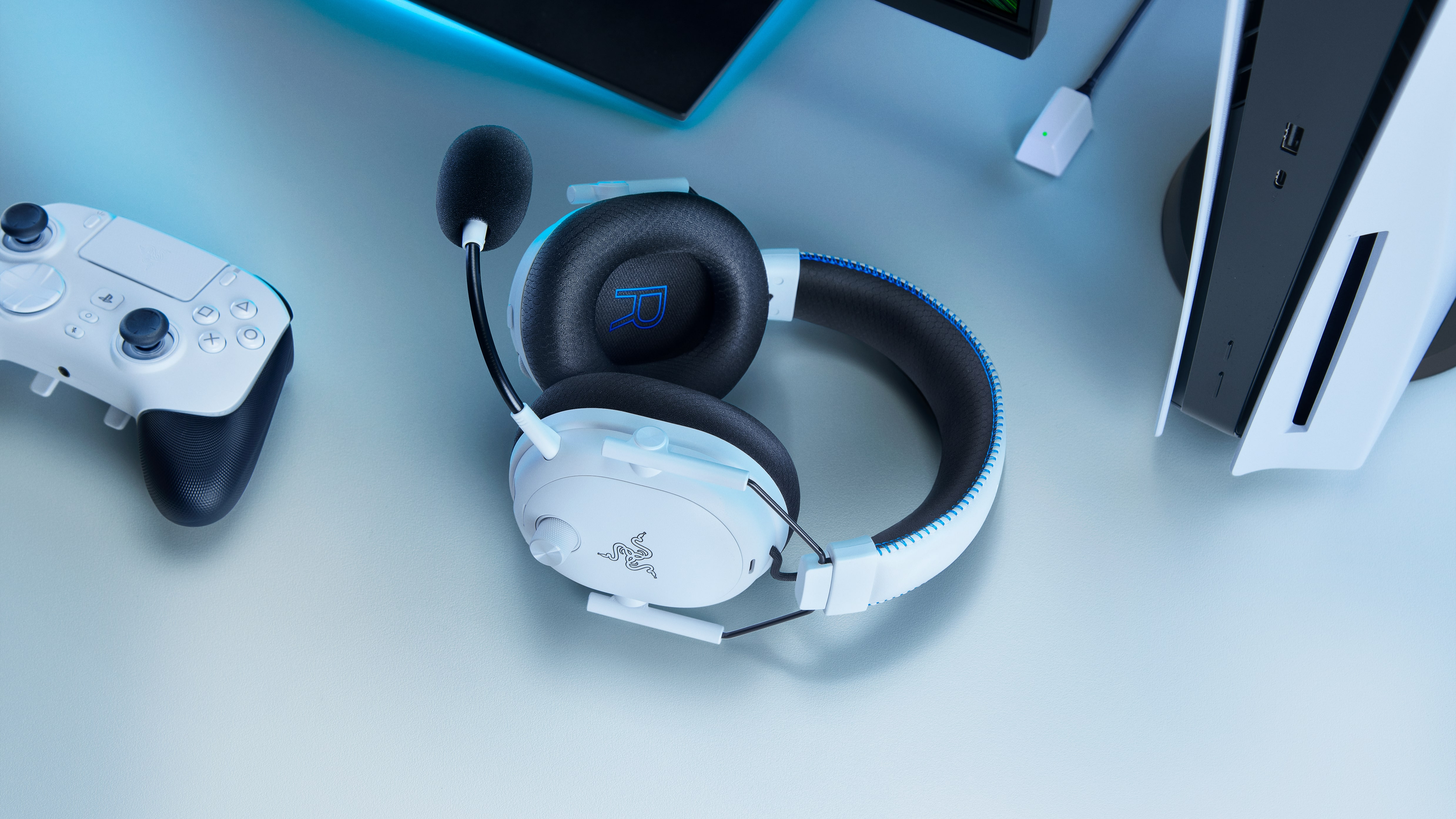 Razer BlackShark V3 Pro white.