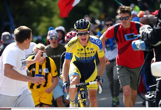 Michael Rogers gets a memorable win amid the rabble on the Zoncolan