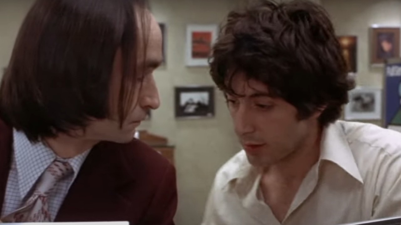 Al Pacino discussing plans with John Cazale in Dog Day Afternoon