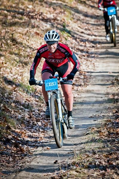 Defending women's champion Amanda Carey (Kenda-Felt) would finish 4th in the 2011 edition.