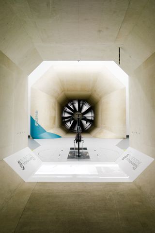 Wind tunnel wheels test