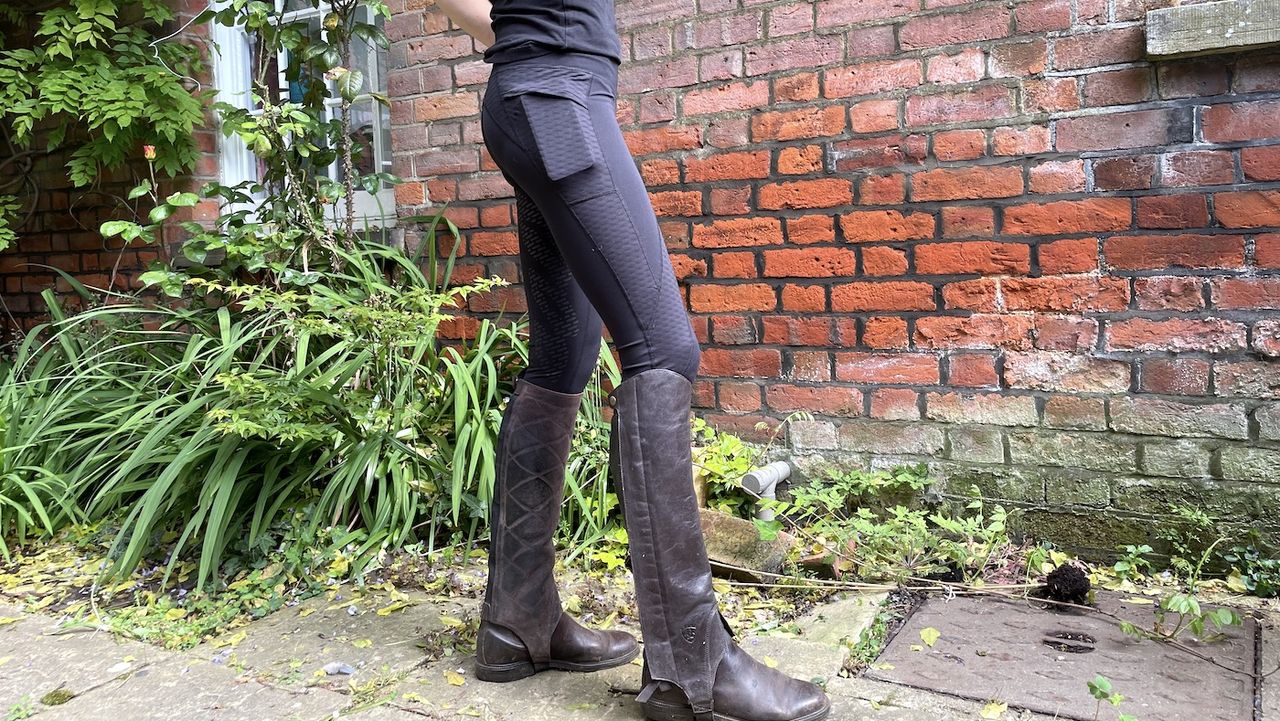 Ariat phone pocket