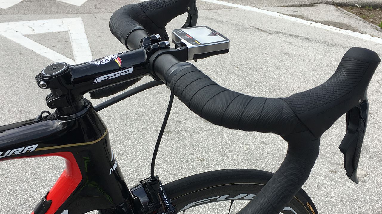 A clutter-free cockpit for Nibali