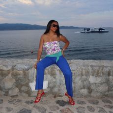 sierra mayhew on what to wear in greece
