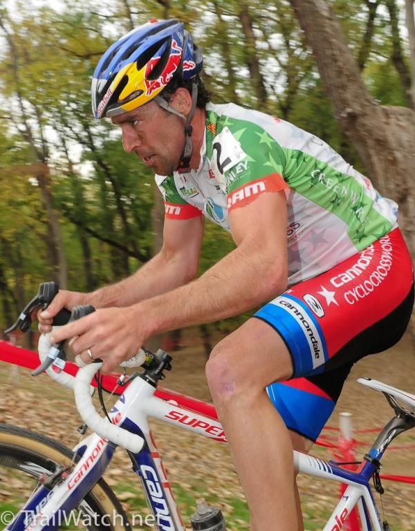 Tim Johnson (Cannondale/Cyclocrossworld.com) with a gap over Ryan Trebon on a steep climb