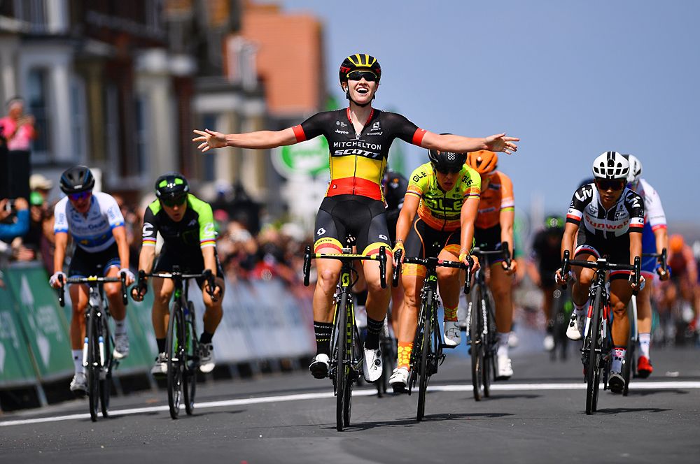 Jolien D'hoore (Mitchelton-Scott) wins stage 1 at OVO Energy Women's Tour