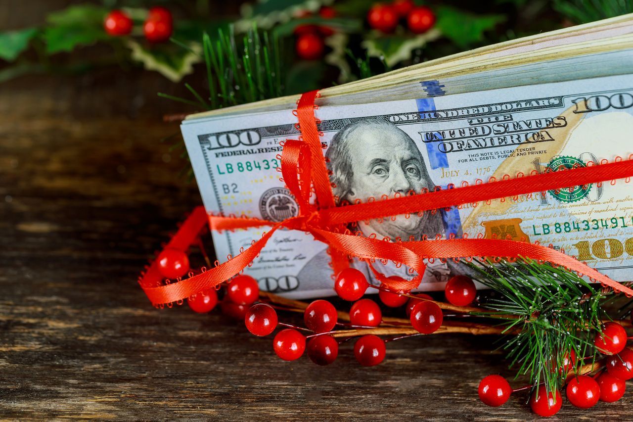 how to invest holiday cash