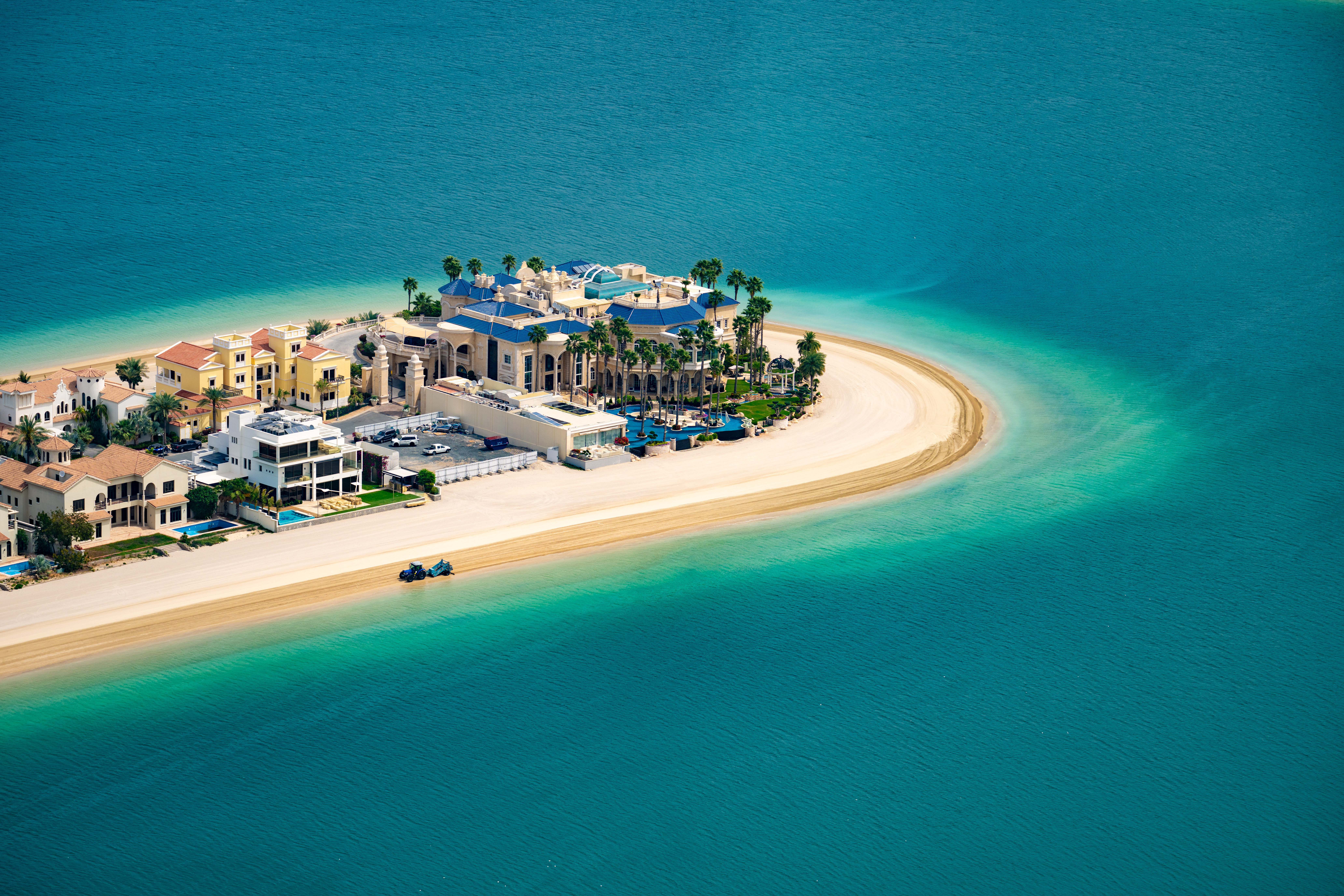Luxury villas on Palm Island in Dubai