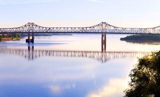 Early morning picture of the Illinois River at Peoria, Illinois.