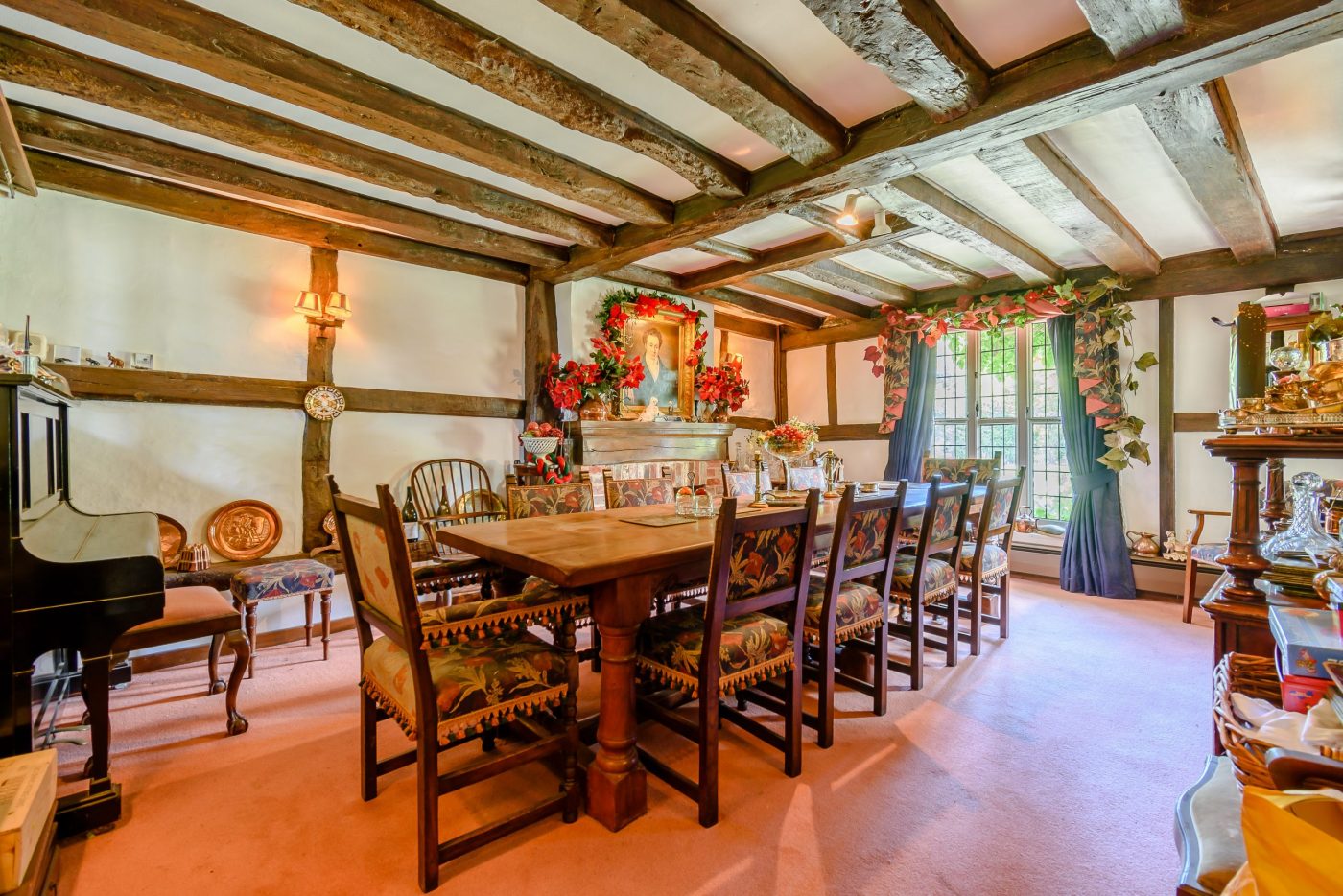 Marelands-Farm-Broadwater-Lane-Copsale-West-Sussex-DINING-scaled-e1600095334458.jpg