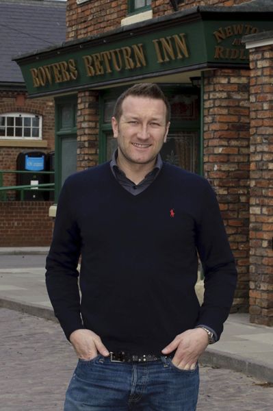 Coronation St producer defends Collins&#039; casting