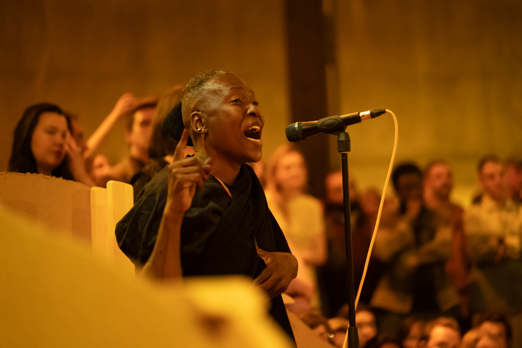nora performing at the tate