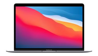 MacBook Air (M1, 2020) set forfra med tændt skærm