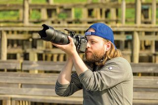 How to photograph birds in flight