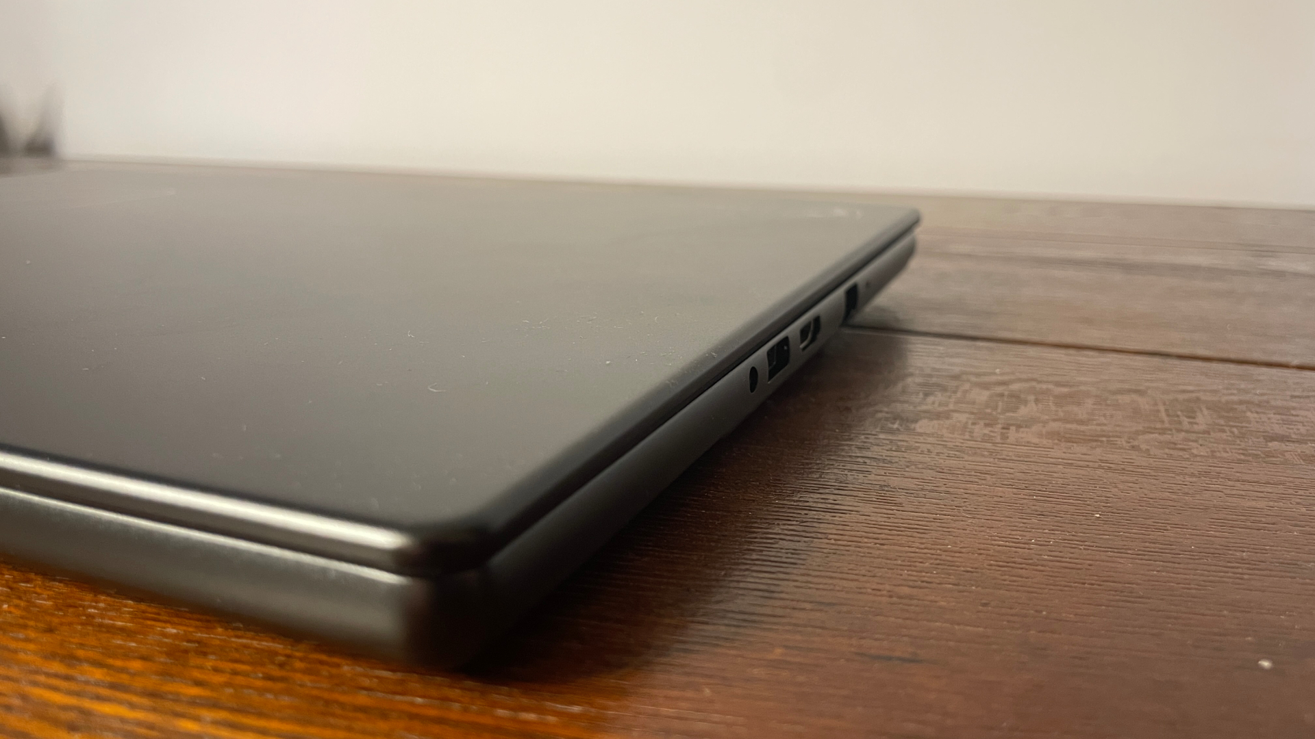 An MSI Stealth 16 AI+ gaming laptop with RTX 5080 mobile (125 W).