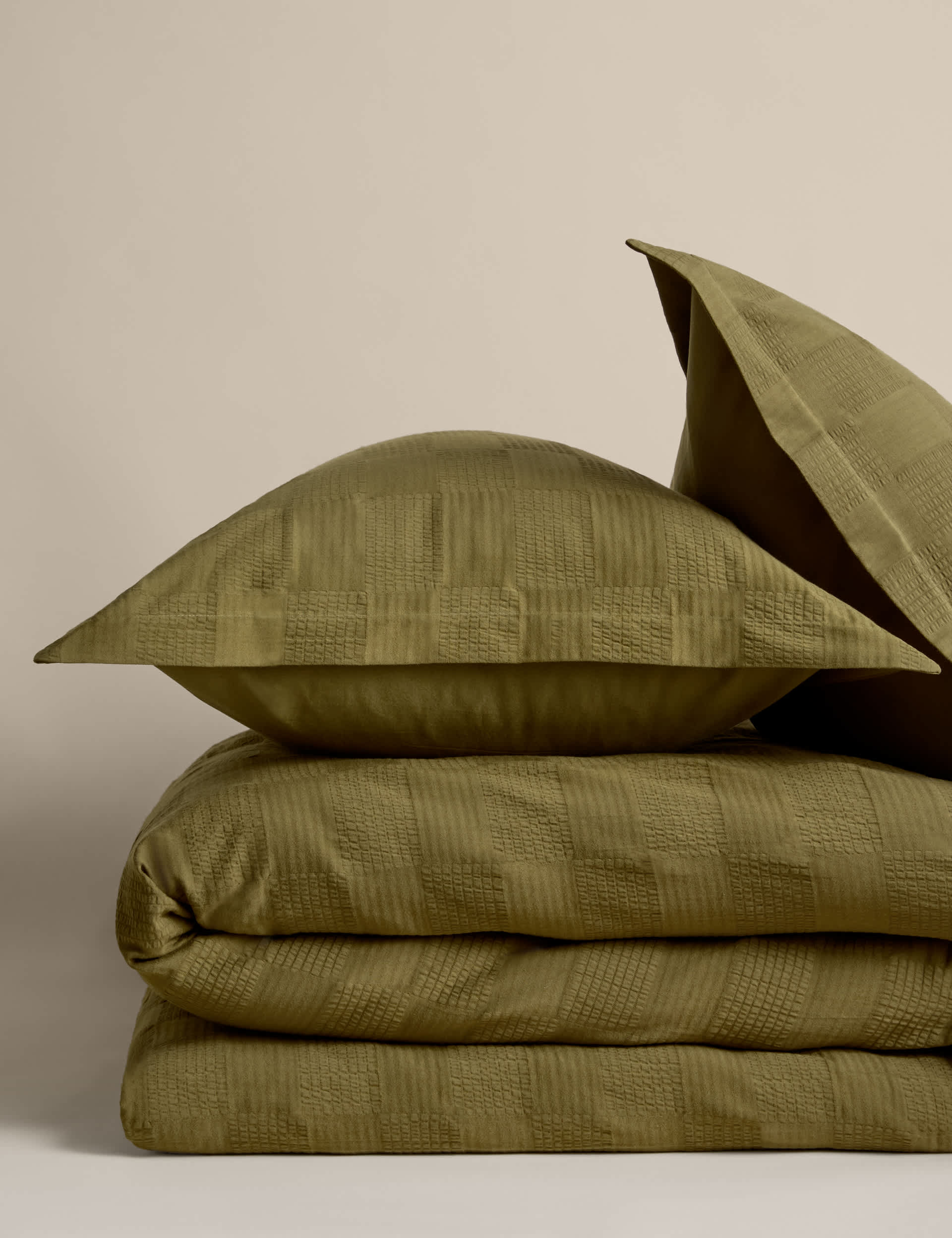 Sateen Seersucker Checkerboard Bedding Set